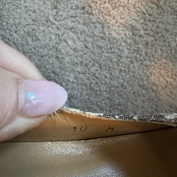 Stuart Weitzman Gold Sparkle Snakeskin Heels – Women’s 10M - Picture 8 of 8